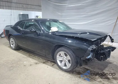 2023 Dodge Challenger Sxt z USA, uszkodzony, nr VIN 2C3CDZAG7PH694472